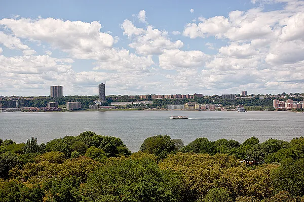 Rented by Brown Harris Stevens | media 18