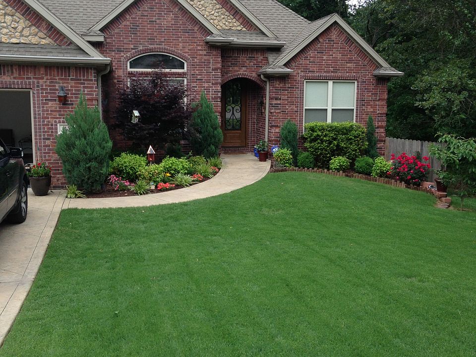 1st image of 15 Bewcastle Ln