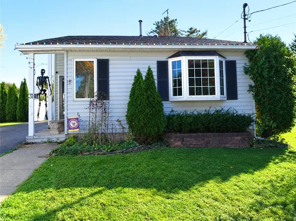 31 Otis St, Batavia, NY 14020
