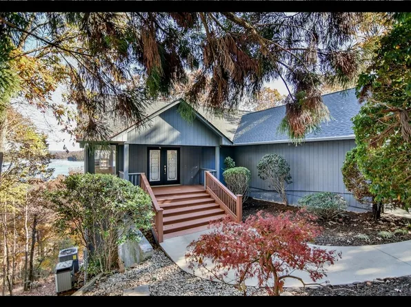 606 N Flagship Dr, Salem, SC 29676