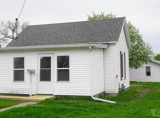 807 N 2 Ave. W 1/2 N2nd Ave.w #2, Newton, IA 50208