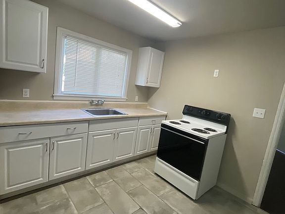 3rd image of 1280 High St APT 4
