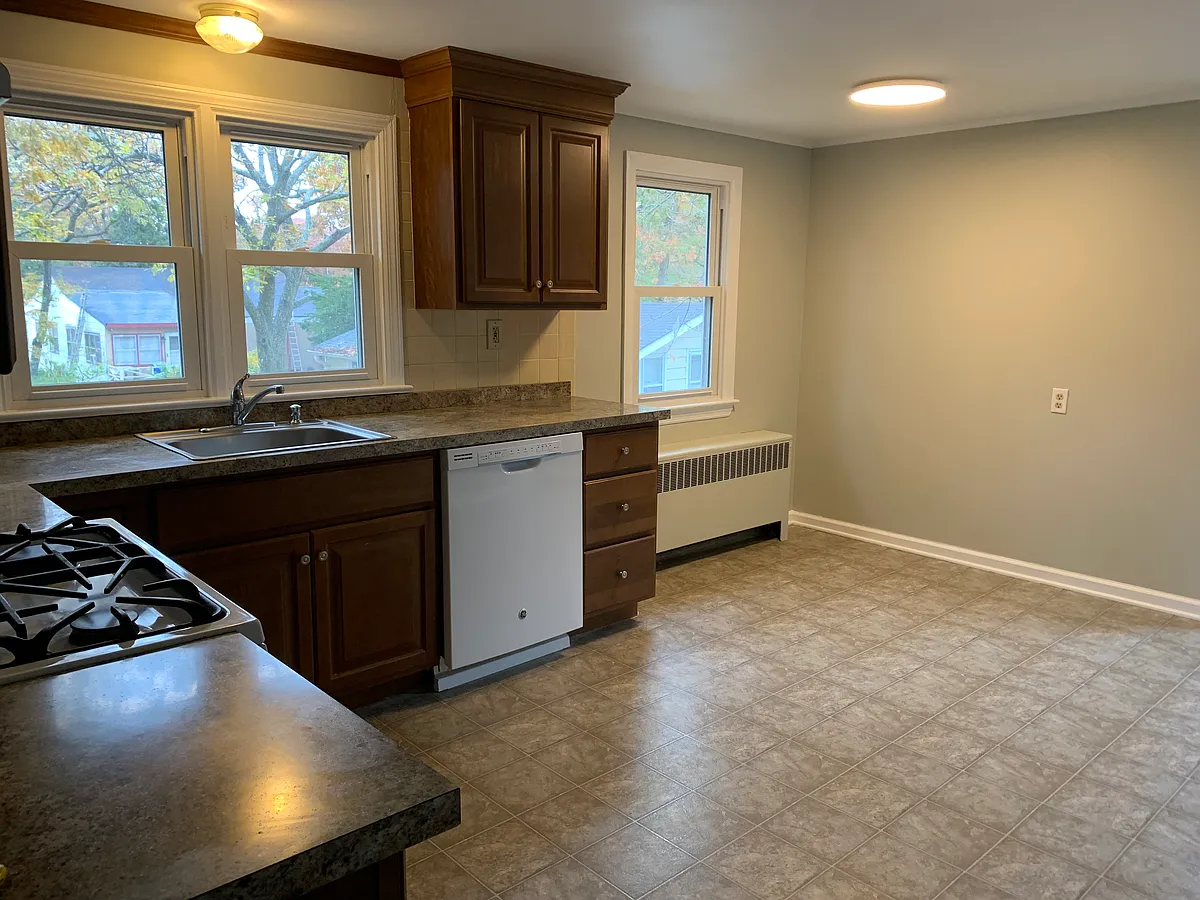 Building Photo - 603 Boulton Ave #1
