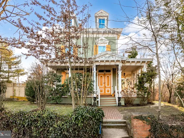 634 Farnsworth Ave, Bordentown, NJ 08505