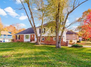 515 W Red Bridge Rd, Kansas City, MO 64114