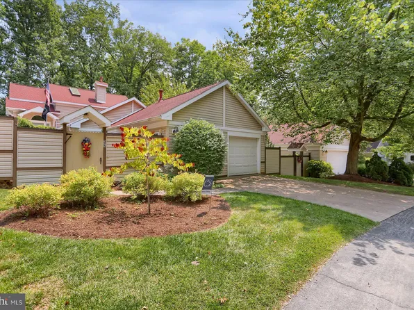 375 Oakwood Ave, State College, PA 16803