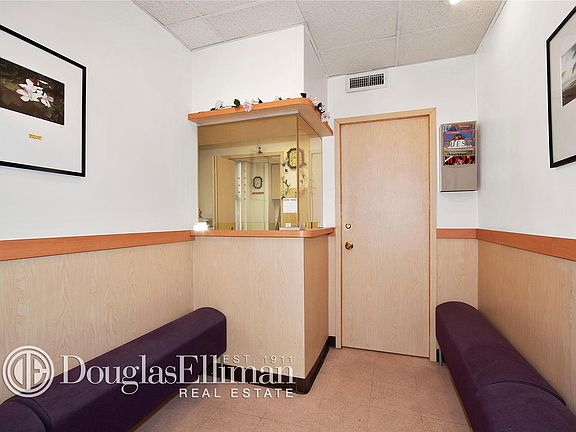 3rd image of 121 E 60th St APT 6E