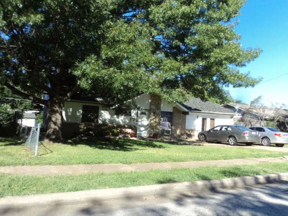 1st image of 2503 Glacier St