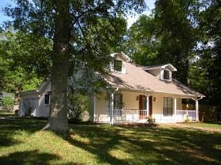 Lots of Curb Appeal!