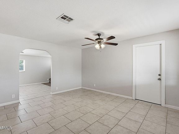2nd image of 4138 E BLUEFIELD Avenue