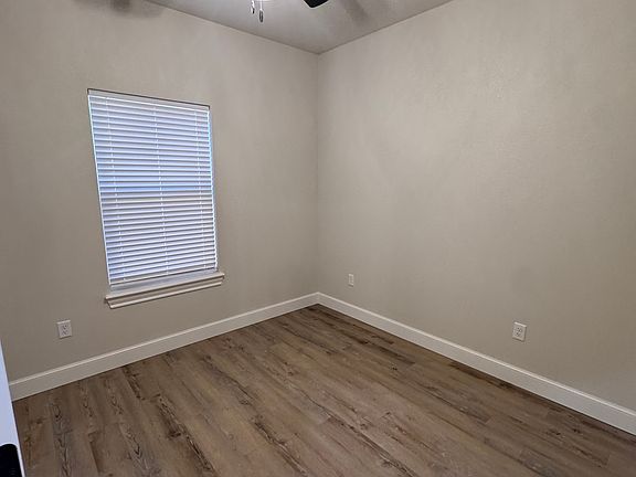 5th image of 7602 Lake Ridge Pkwy