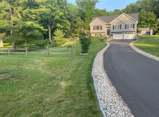 13R Fawn Dr, Wallingford, CT 06492