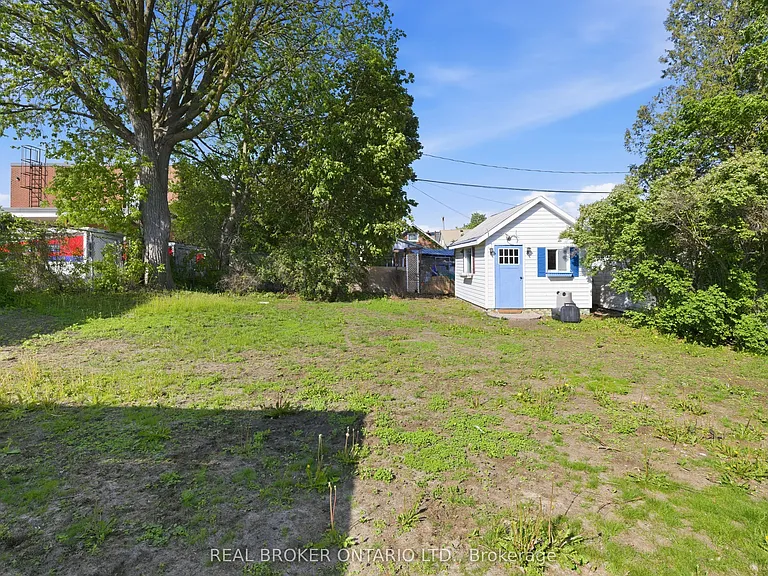 35 Victoria St — Photo 42