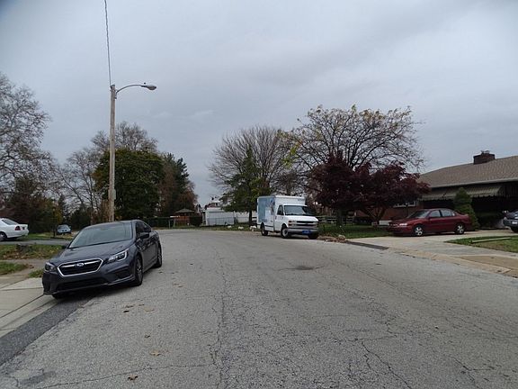 4th image of 206 Alban Dr