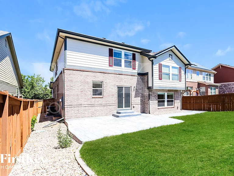 25028 E Canal Pl — Photo 15