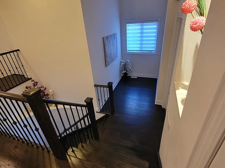 46 Black Diamond Cres — Photo 8