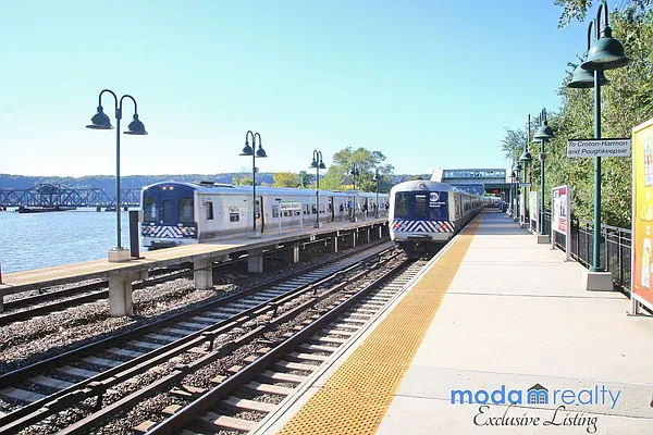 Rented by Moda Realty | media 14