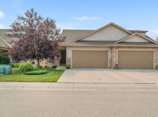 204 N Sunset Sq, Cochrane, AB T4C0H3