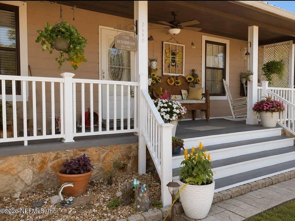 1st image of 233 SE JONATHAN Way