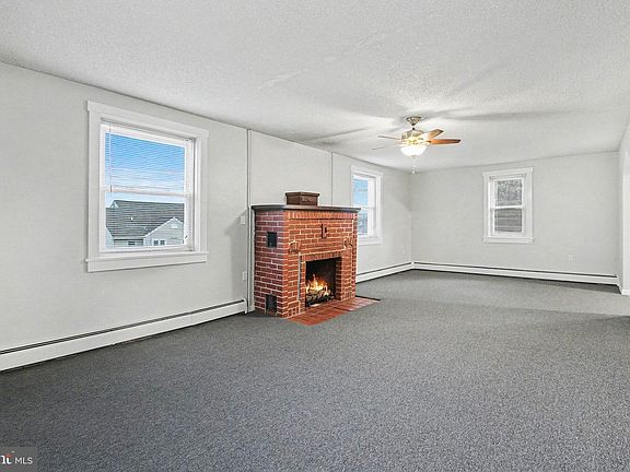 3rd image of 37R W Main St