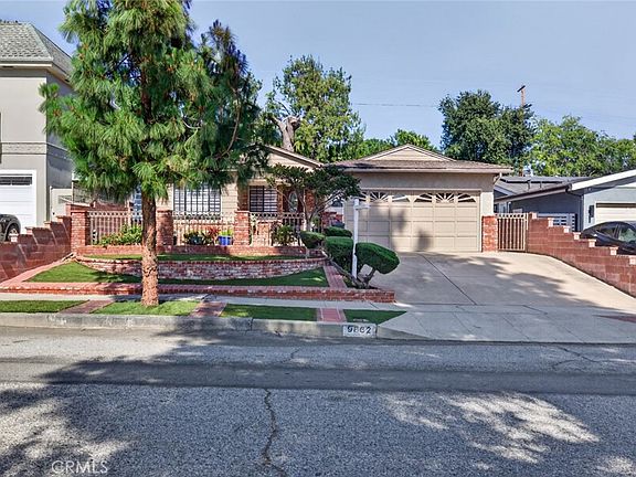 2nd image of 9862 Cabanas Ave