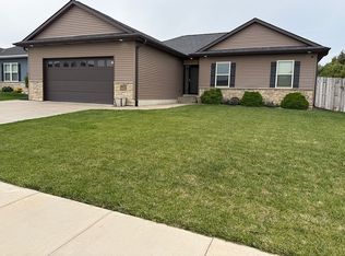 9625 S 71st St, Lincoln, NE 68516
