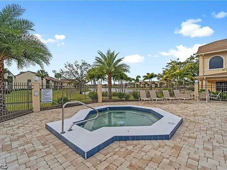 8445 Charter Club Cir #11 — Photo 3