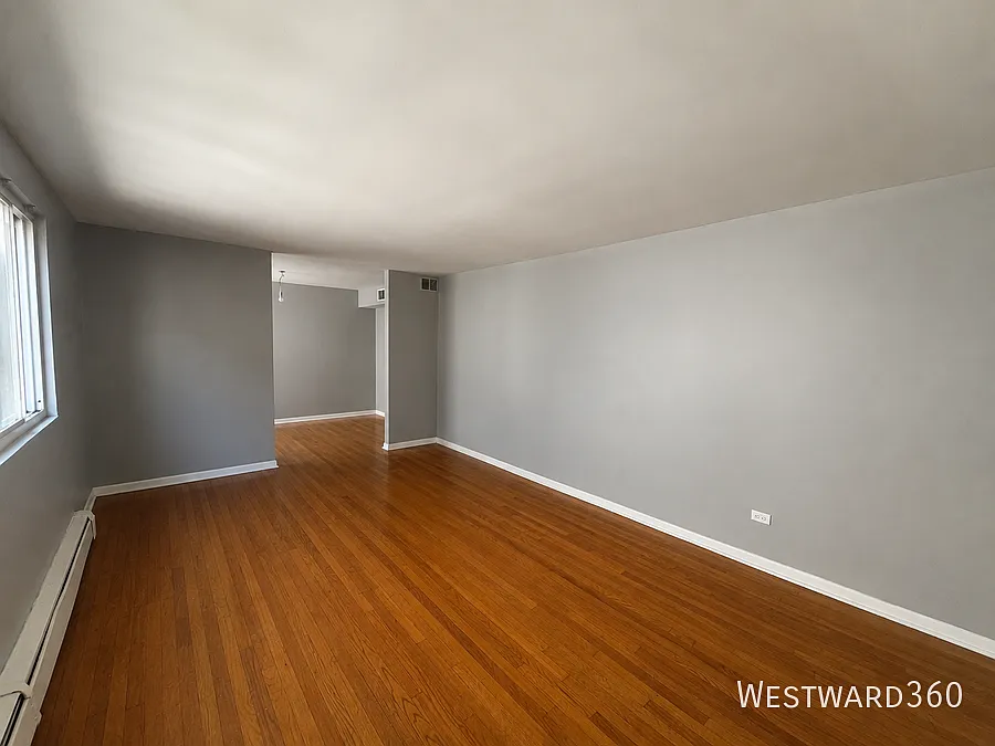 Newly Updated 2 Bed with In-Unit Laundry — Photo 4