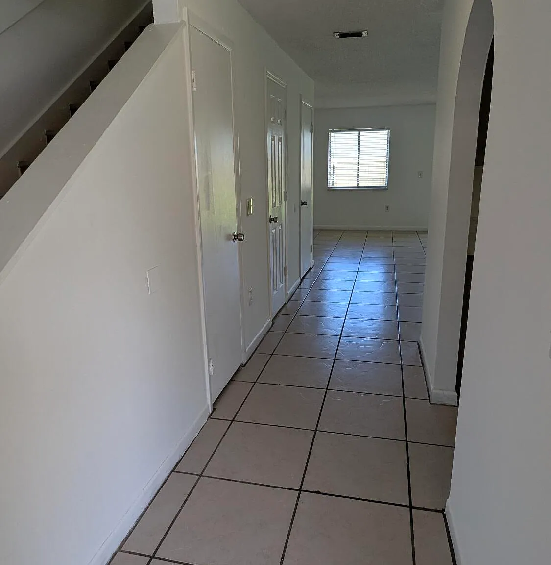 3 bed, 1.5 bath, 1413 sqft, $1,750 — Photo 3