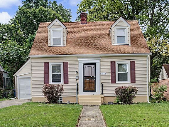 3rd image of 1312 Canfield Ave