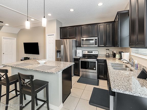 5th image of 2583 Sedge Grass Way
