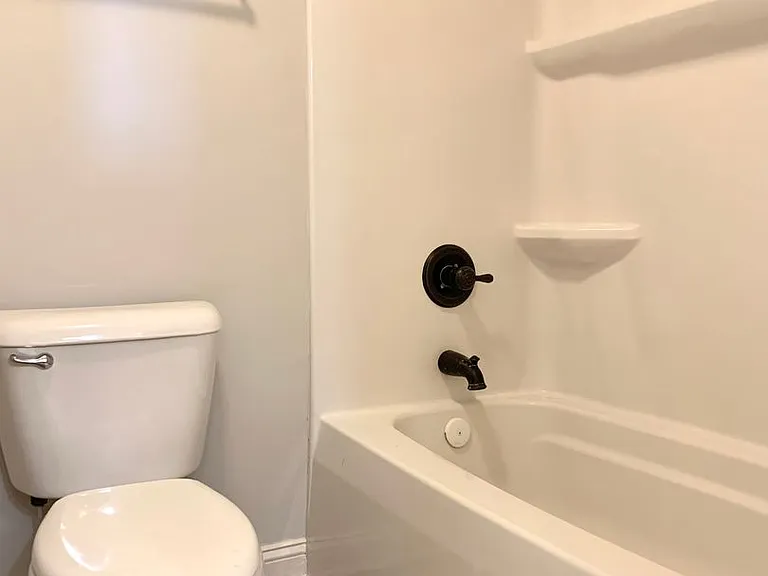 1533 Edgewater Ln — Photo 37