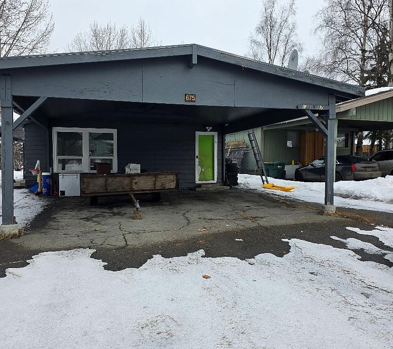 1st image of 675 W 87th Ave