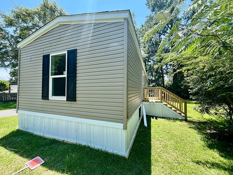226 Old Airport Rd — Photo 28