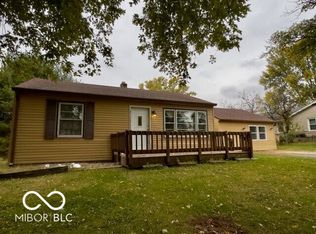 1120 Bomar Ln, Greenwood, IN 46142