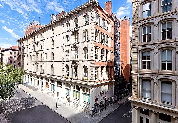 2nd image of 81 White St APT 3W