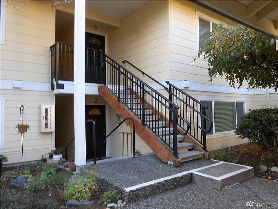 1st image of 14602 NE 51st Pl APT D2