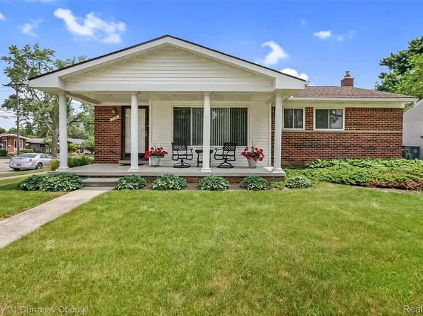 1356 N Selfridge Blvd, Clawson, MI 48017