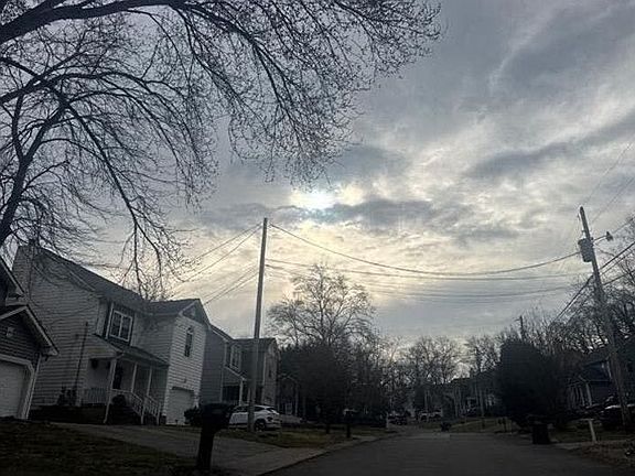 4th image of 529 Confederate Dr