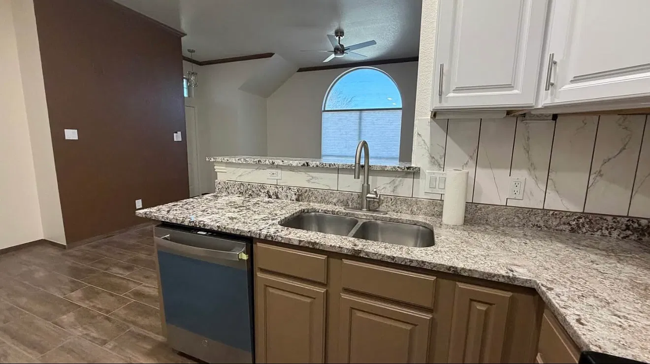 225 Rentz Place Cir — Photo 3