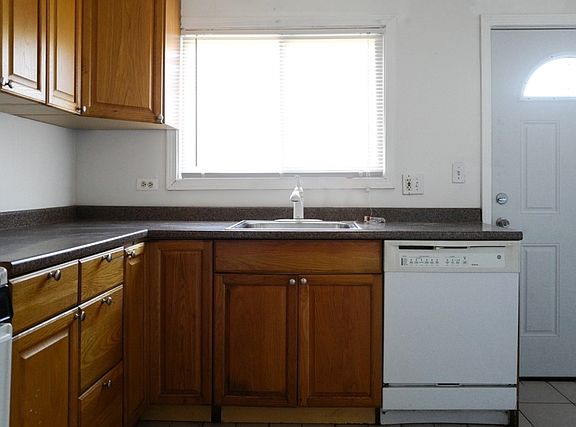 4th image of 4473 N Keokuk Ave