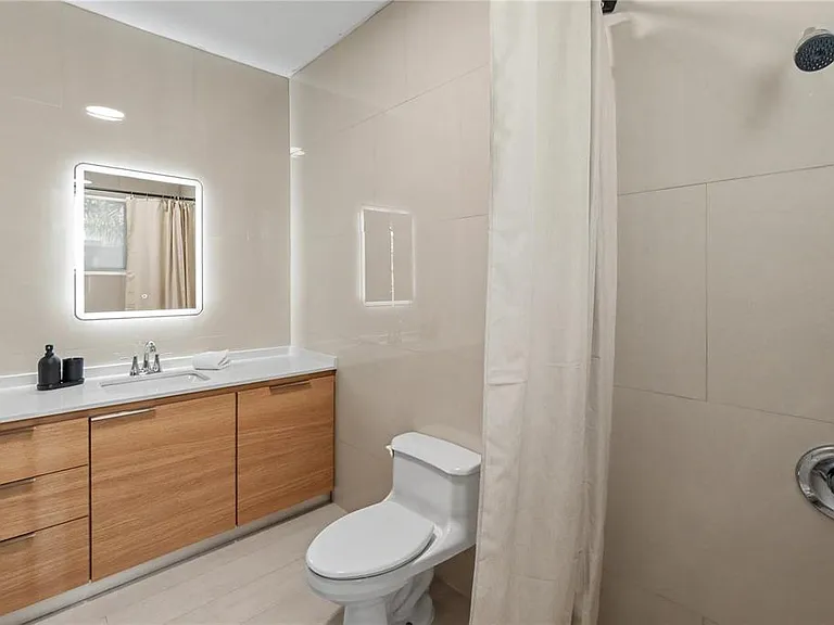86 Lakeside Villas A B2 — Photo 25