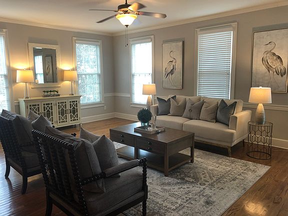 3rd image of 4809 Fairmont Way