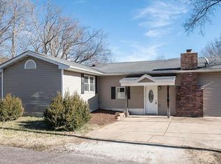 820 N 1st St, Pacific, MO 63069