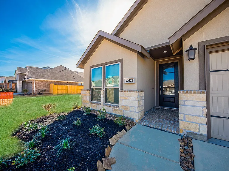 30327 Centipede Grove Ln — Photo 23
