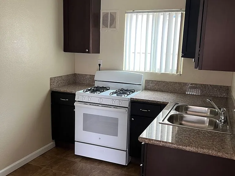 Astro Vista Apartments — Photo 22