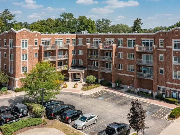 515 Main St APT 211, West Chicago, IL 60185