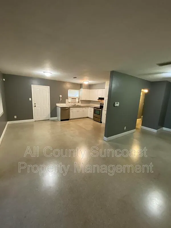 4 bed, 2.0 bath, $2,045 — Photo 3