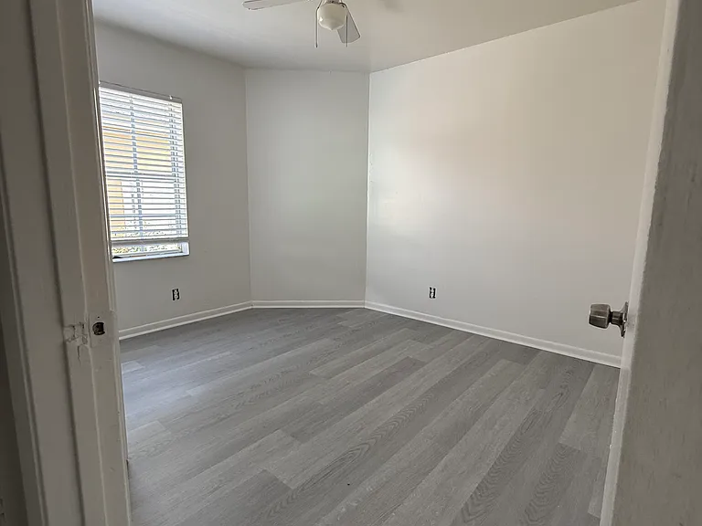 213 N Ketch Dr — Photo 12