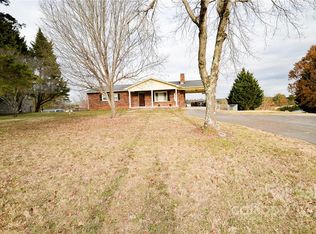 4014 Beach Rd, Hudson, NC 28638